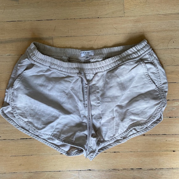 Aritzia Community Habitus Linen Shorts Sz M - Picture 3 of 5